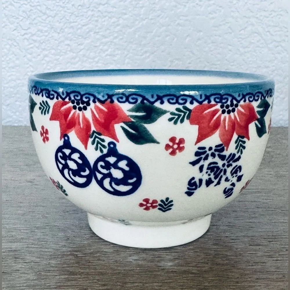 Boleslawiec Polish Pottery Christmas Poinsettia Serving Bowl Dish